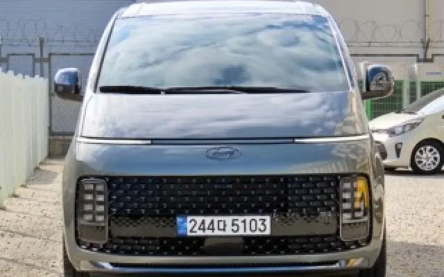 수원중고자동차직거래사이트 스타리아 LPG 라운지 인스퍼레이션 매물 사진 1 - 2023/09 27,086km